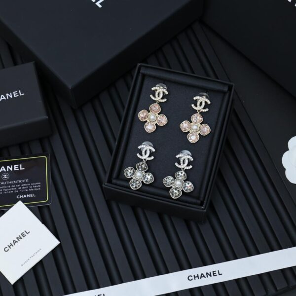 Orecchini Chanel doppia c quadrifoglio rosa (DF89)