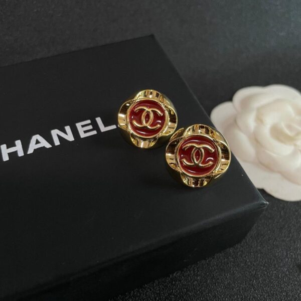 Orecchini doppia C Chanel di seconda mano (CE1D)