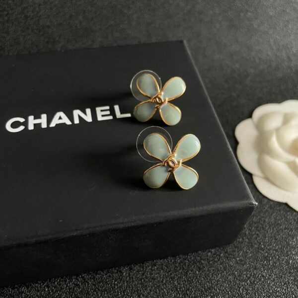 replica,repliche,fake,1:1,earrings,bracelet,ring,jewelry Orecchini Chanel di mezza età (571D)