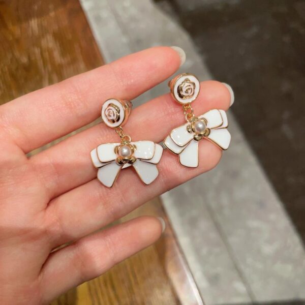 replica,repliche,fake,1:1,earrings,bracelet,ring,jewelry Orecchini Chanel di mezza età (641F)