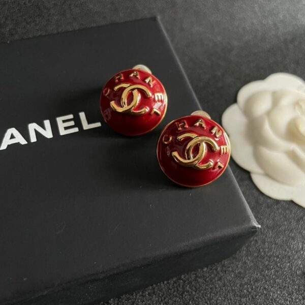 Orecchini Chanel di mezza età (AC85)