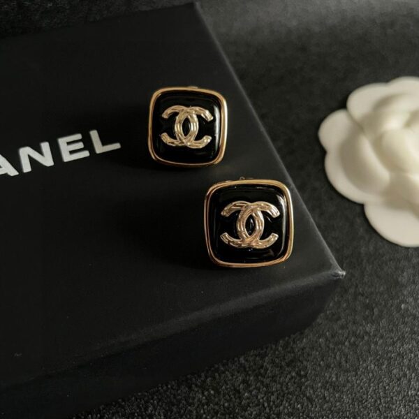 Orecchini Chanel di seconda mano (EFD9)