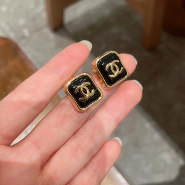 Orecchini Chanel di seconda mano (FF81)