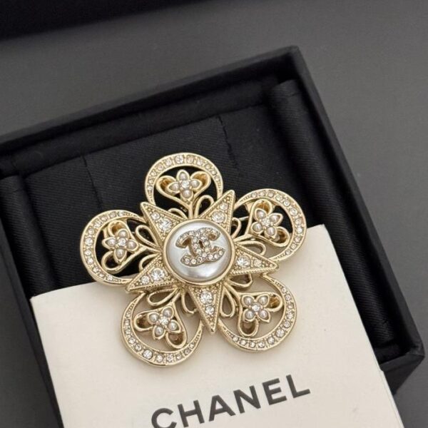 replica,repliche,fake,1:1,earrings,bracelet,ring,jewelry Chanel nuova spilla fiore (59B8)