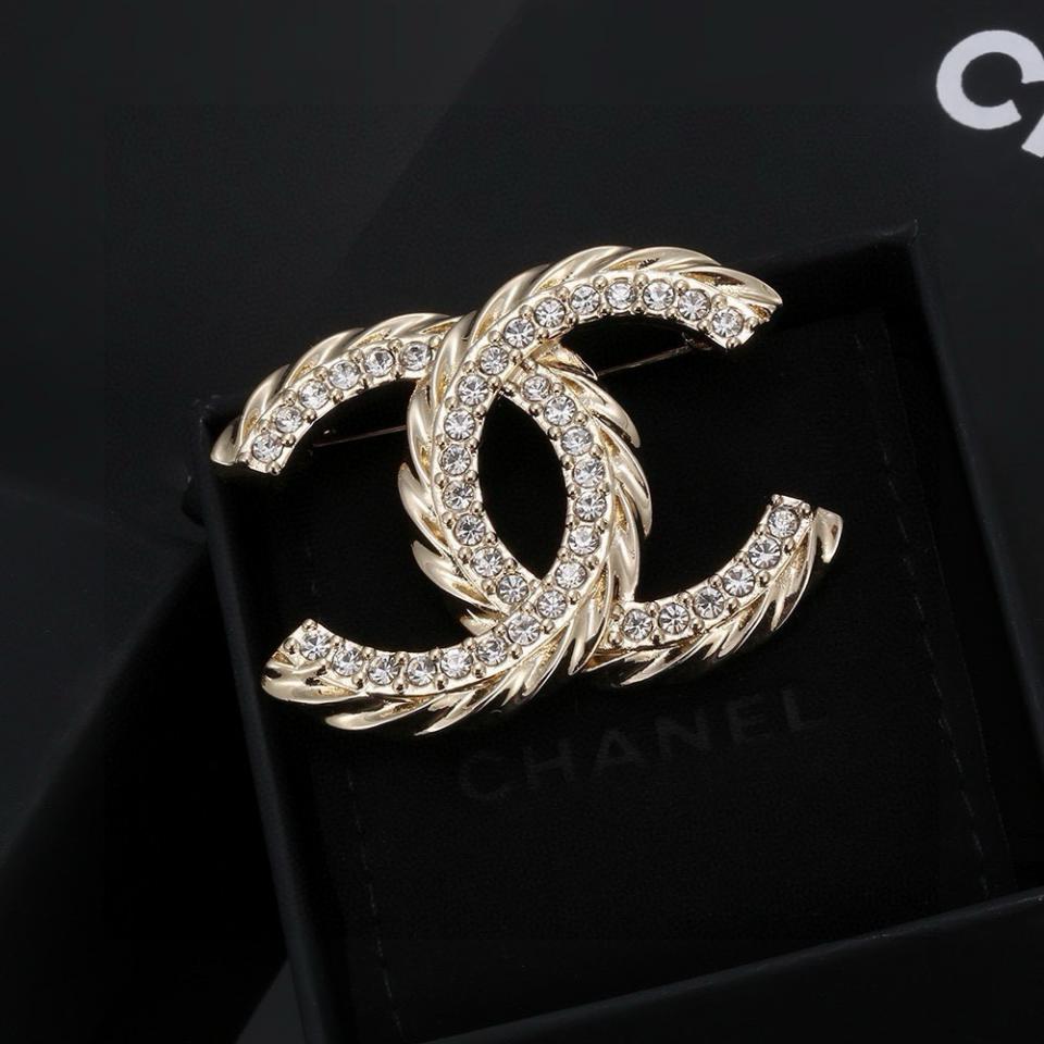 replica,repliche,fake,1:1,earrings,bracelet,ring,jewelry Spilla Chanel(A0A5) replica,repliche,fake,1:1,earrings,bracelet,ring,jewelry Spilla Chanel(A0A5)