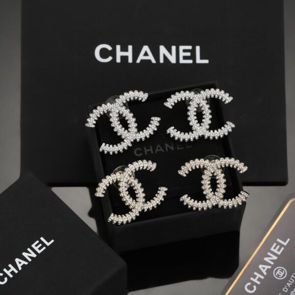 Orecchini Chanel classici in oro e argento con doppia C (A455)
