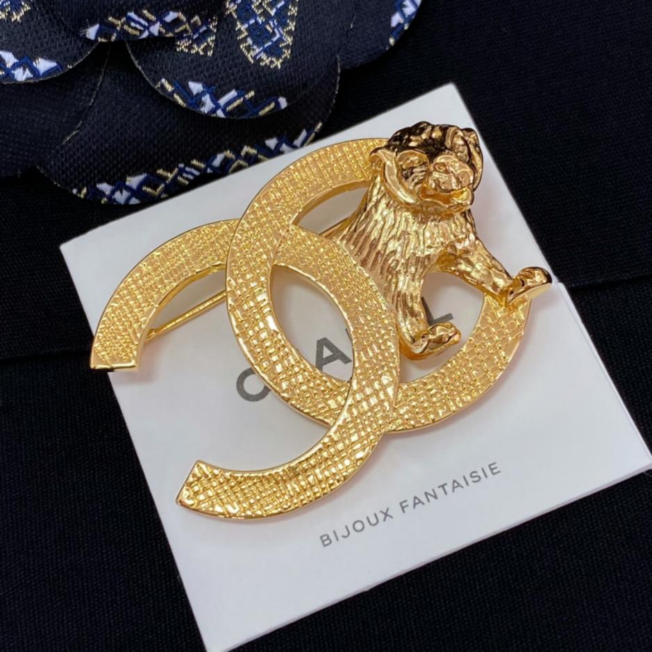replica,repliche,fake,1:1,earrings,bracelet,ring,jewelry Spilla Chanel con leone tridimensionale in rilievo (2036) replica,repliche,fake,1:1,earrings,bracelet,ring,jewelry Spilla Chanel con leone tridimensionale in rilievo (2036)