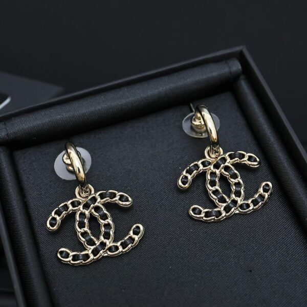 Orecchini Chanel a cerchio in pelle nera e oro (174B)