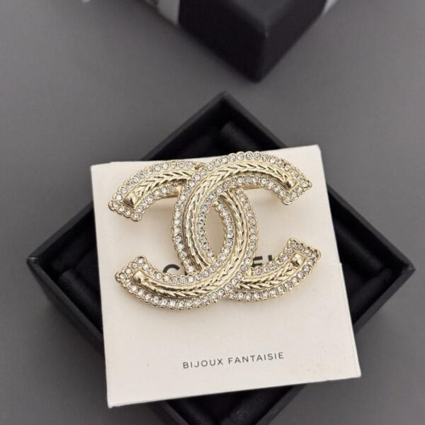 replica,repliche,fake,1:1,earrings,bracelet,ring,jewelry Spilla Chanel ultima catena di grano cc (7B26)