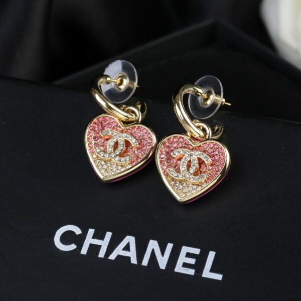 Orecchini Chanel New Love con strass sfumati (2183)