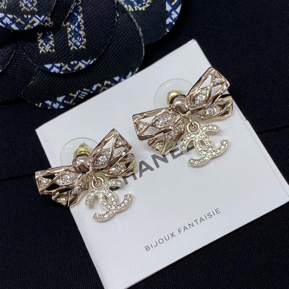 replica,repliche,fake,1:1,earrings,bracelet,ring,jewelry Orecchini Chanel con fiocco vuoto a C (68C0) replica,repliche,fake,1:1,earrings,bracelet,ring,jewelry Orecchini Chanel con fiocco vuoto a C (68C0)
