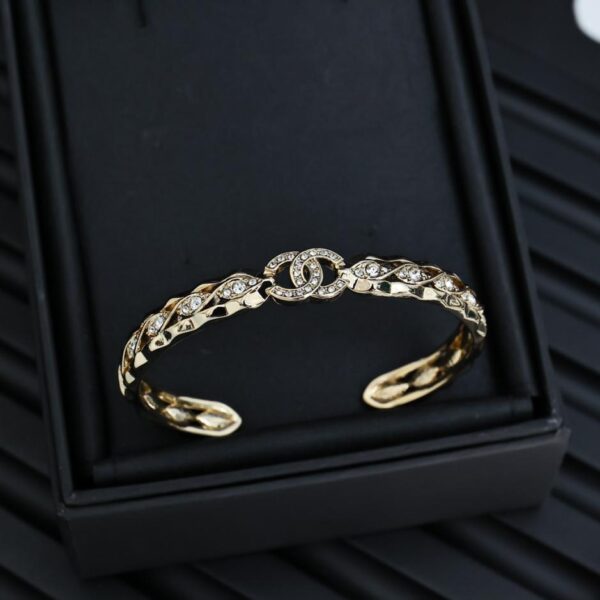 Bracciale Chanel con motivo a onde (130C)