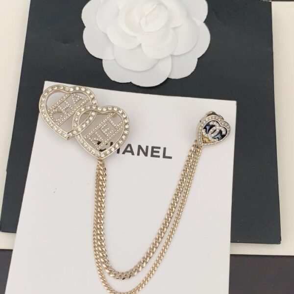 replica,repliche,fake,1:1,earrings,bracelet,ring,jewelry L’ultima spilla a catena dell’amore cava di Chanel (12 d.C.)
