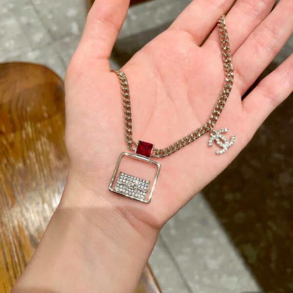 replica,repliche,fake,1:1,earrings,bracelet,ring,jewelry Bracciale Chanel con lettera di seconda mano (5A41)