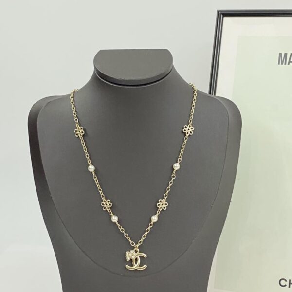 Collana Chanel Doppia C con piccolo fiore (8865)