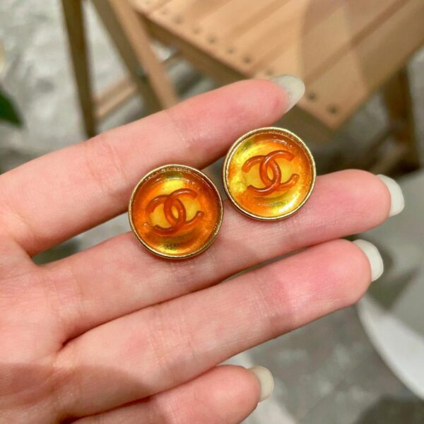 replica,repliche,fake,1:1,earrings,bracelet,ring,jewelry Orecchini a bottone rotondi Chanel doppia C (7B9D)