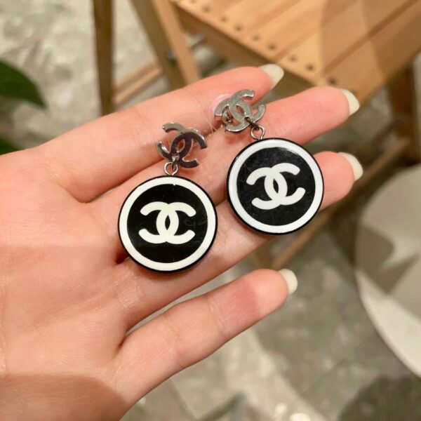 Orecchini Chanel rotondi doppia C (15A9)