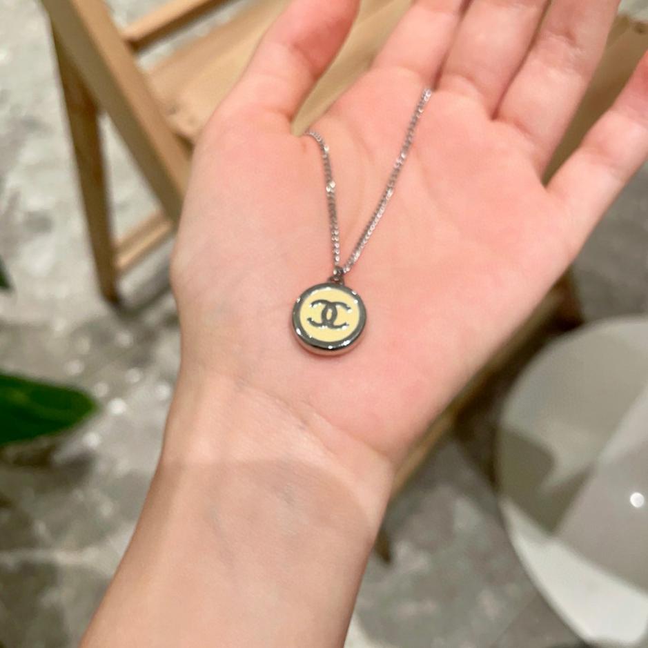 replica,repliche,fake,1:1,earrings,bracelet,ring,jewelry Collana Chanel rotonda doppia C (D655) replica,repliche,fake,1:1,earrings,bracelet,ring,jewelry Collana Chanel rotonda doppia C (D655)