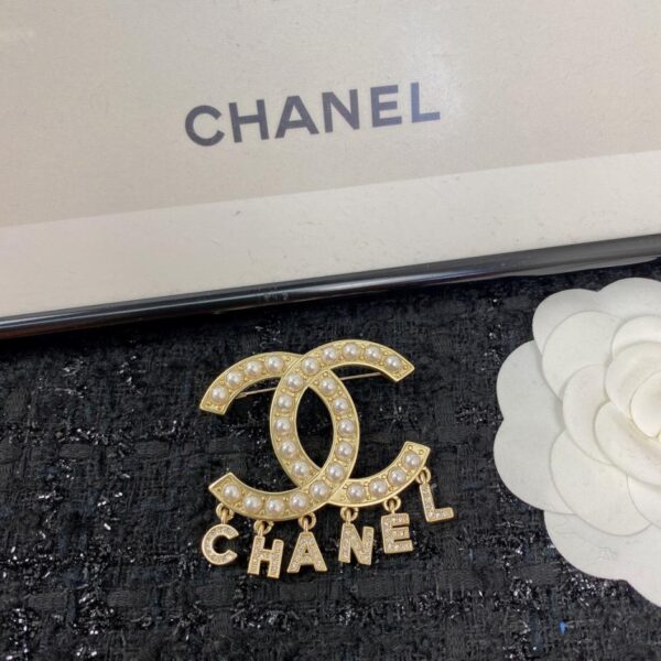 replica,repliche,fake,1:1,earrings,bracelet,ring,jewelry Spilla Chanel (D647)
