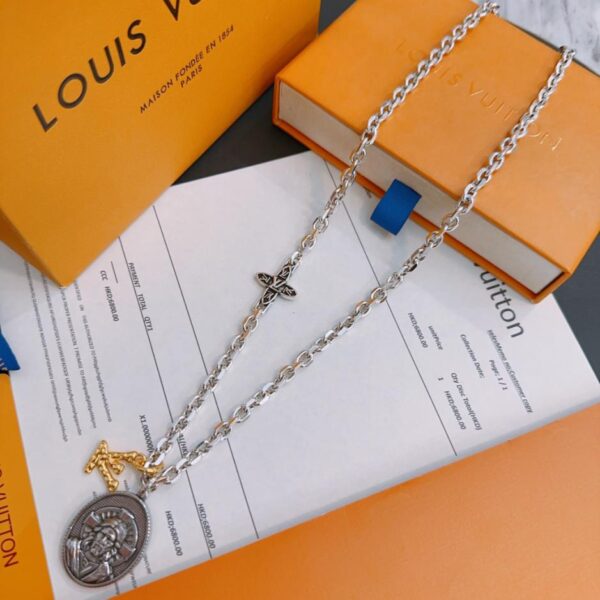 replica,repliche,fake,1:1,earrings,bracelet,ring,jewelry Collana Louuis Vuitton RW contatore nuovo modello di coppia stile (CEA6)