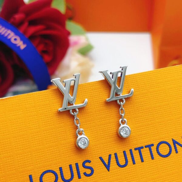 replica,repliche,fake,1:1,earrings,bracelet,ring,jewelry Gli ultimi orecchini a bottone in argento con diamanti di Louuis Vuitton] (B6AE)