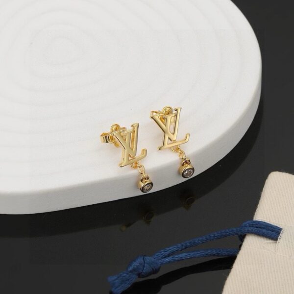 replica,repliche,fake,1:1,earrings,bracelet,ring,jewelry Orecchini Louis Vuitton orecchini con lettere (D5FD)