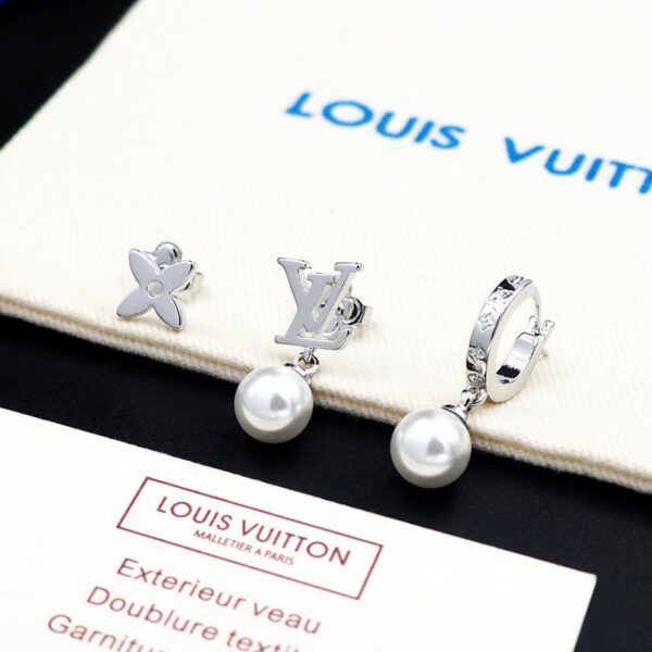 replica,repliche,fake,1:1,earrings,bracelet,ring,jewelry Set di orecchini con perle e monogramma Louis Vuitton (7E31)