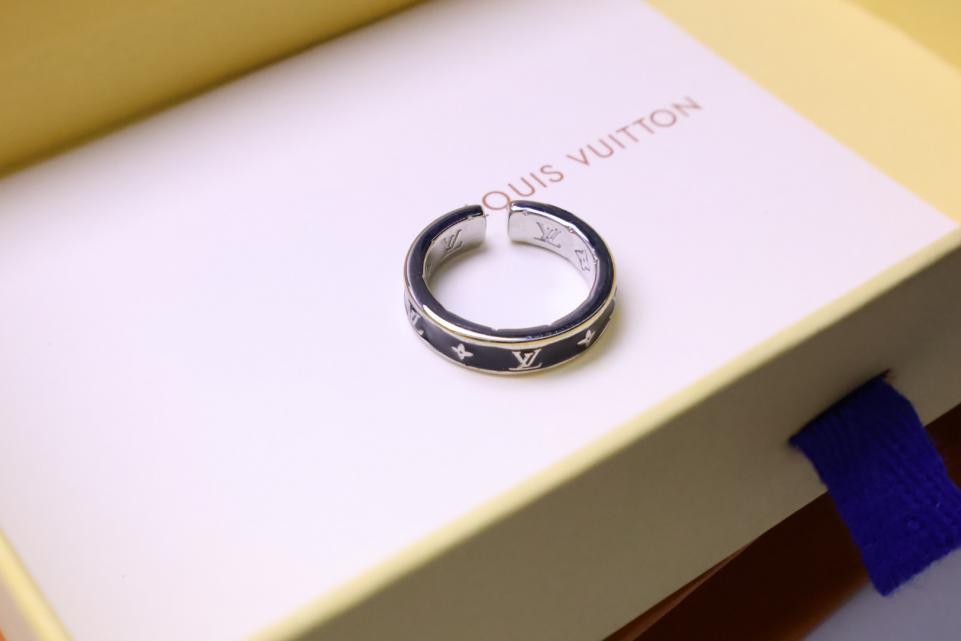 replica,repliche,fake,1:1,earrings,bracelet,ring,jewelry Anello Louis Vuitton (1697) replica,repliche,fake,1:1,earrings,bracelet,ring,jewelry Anello Louis Vuitton (1697)