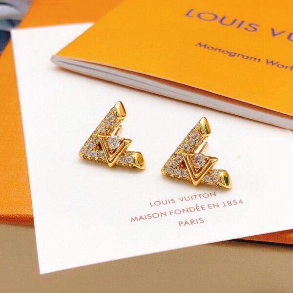 replica,repliche,fake,1:1,earrings,bracelet,ring,jewelry Louuis Vuitton ultimo mini diamante a forma di V (7199)