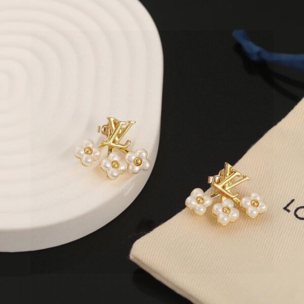 replica,repliche,fake,1:1,earrings,bracelet,ring,jewelry Orecchini Louis Vuitton orecchini con fiori e lettere (458B)