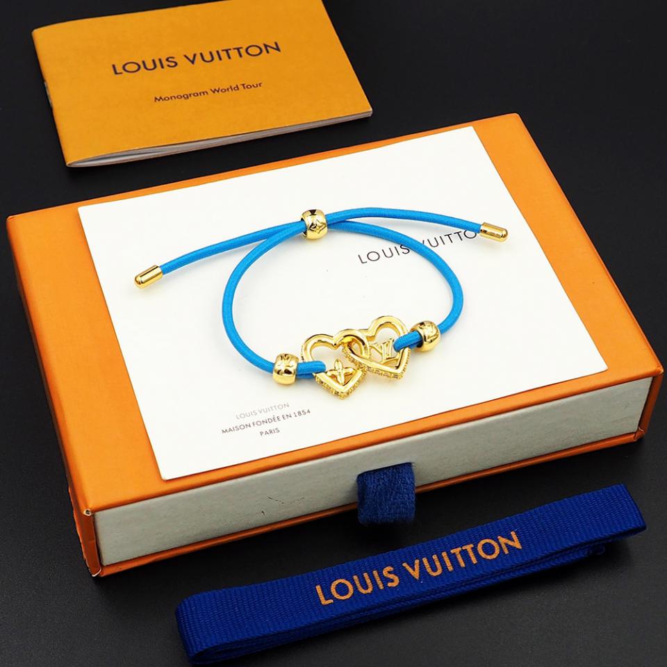 replica,repliche,fake,1:1,earrings,bracelet,ring,jewelry Bracciale Louis Vuitton My LV Love con cordino elastico (82B4) replica,repliche,fake,1:1,earrings,bracelet,ring,jewelry Bracciale Louis Vuitton My LV Love con cordino elastico (82B4)