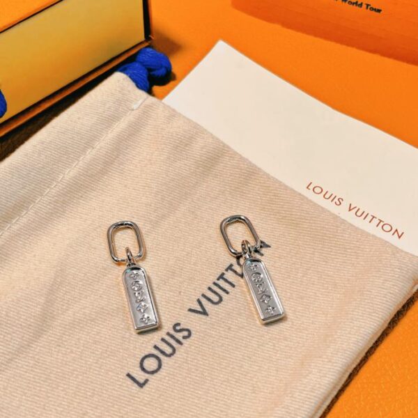 replica,repliche,fake,1:1,earrings,bracelet,ring,jewelry Orecchini LES GASTONS VUITTON TAG SINGLE HOOP in oro 18 carati (bianco) (D102)