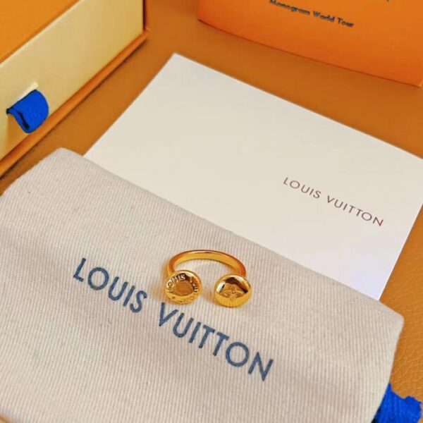 replica,repliche,fake,1:1,earrings,bracelet,ring,jewelry Anello con borchie Louuis Vuitton(4064)
