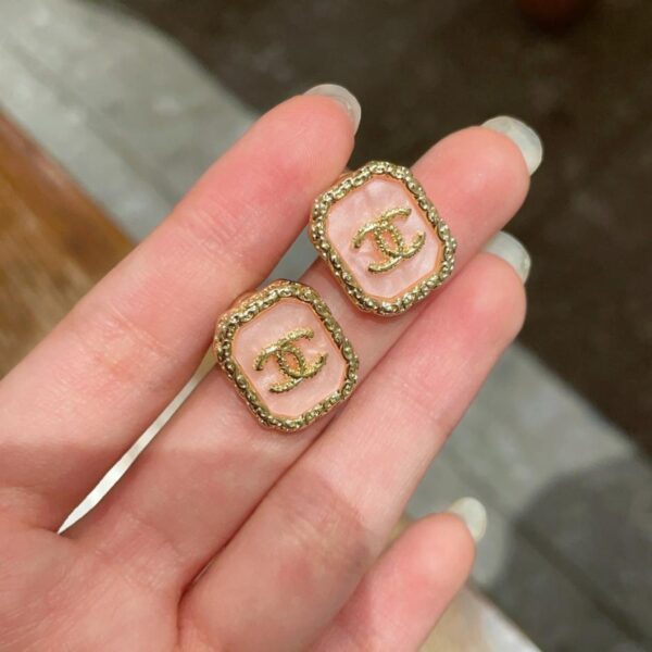 replica,repliche,fake,1:1,earrings,bracelet,ring,jewelry Orecchini Chanel di seconda mano (7706)