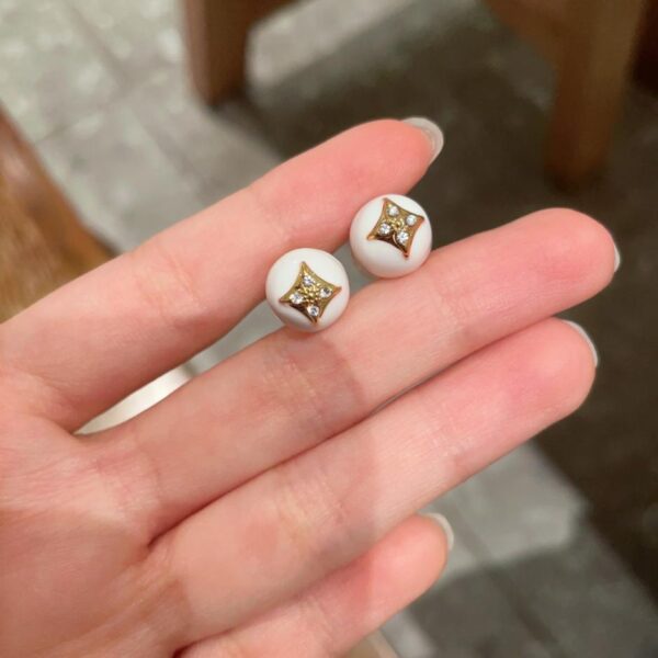 replica,repliche,fake,1:1,earrings,bracelet,ring,jewelry Orecchini Louis Vuitton (34D5)