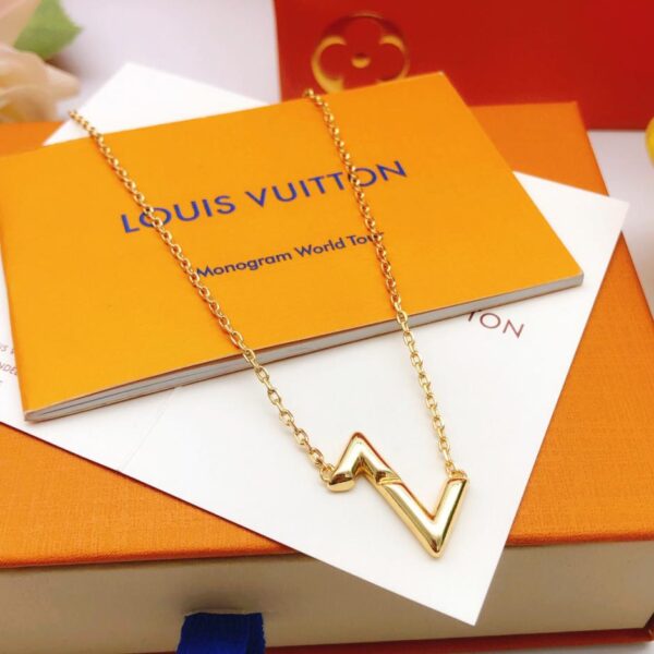 Ultima collana lucida vv di Louuis Vuitton (C02E)