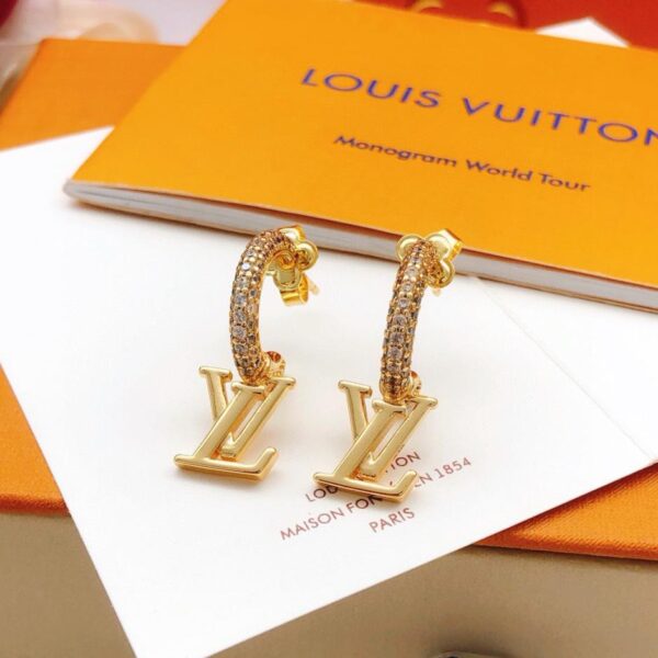 Ultimi ganci per le orecchie di Louuis Vuitton (64A1)