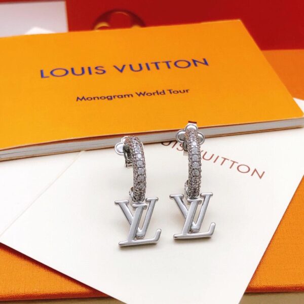 replica,repliche,fake,1:1,earrings,bracelet,ring,jewelry Ultimi ganci per le orecchie in argento di Louuis Vuitton (FA8F)