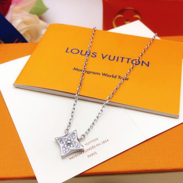 Louuis Vuitton ultima collana presbiopia con rombo in argento (4A85)