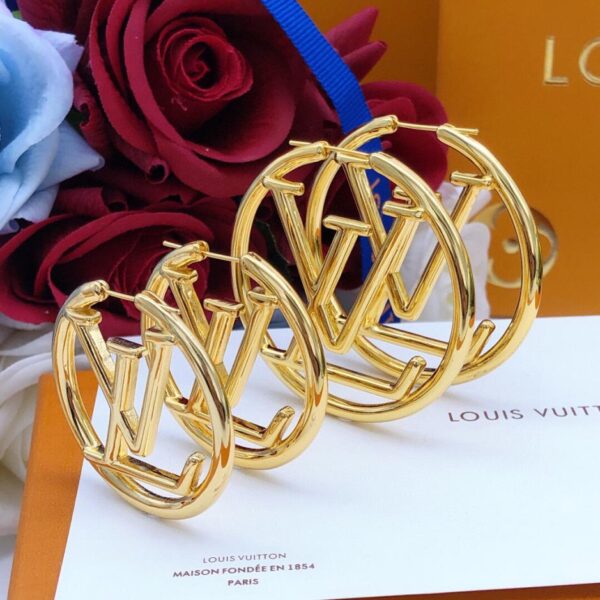 replica,repliche,fake,1:1,earrings,bracelet,ring,jewelry Ultimi orecchini Louuis Vuitton tondi cerchio luna superficie lucida (54B0)