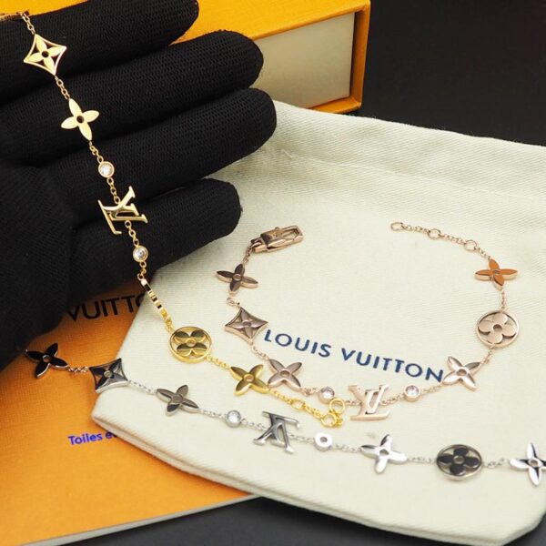 Arrivano i bracciali Louis Vuitton (1A23)