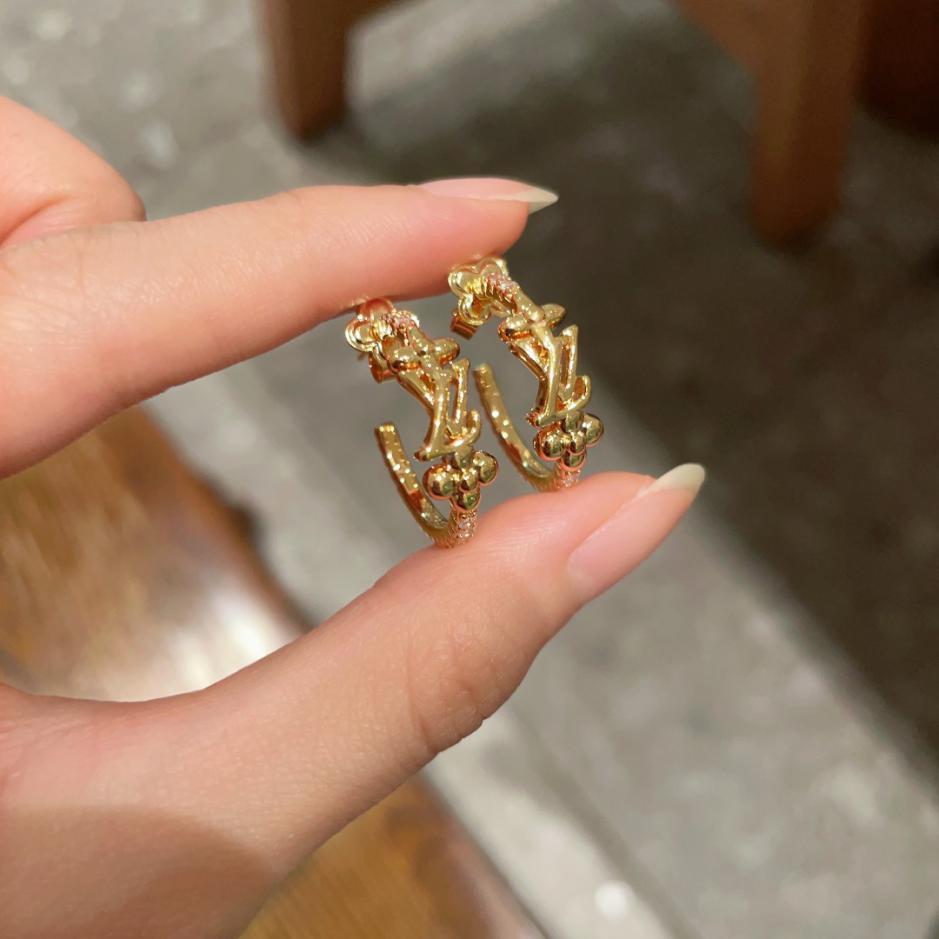 replica,repliche,fake,1:1,earrings,bracelet,ring,jewelry Nuovi orecchini Louis Vuitton (3012) replica,repliche,fake,1:1,earrings,bracelet,ring,jewelry Nuovi orecchini Louis Vuitton (3012)
