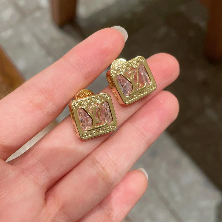 replica,repliche,fake,1:1,earrings,bracelet,ring,jewelry Nuovi orecchini Louis Vuitton (1CAD) replica,repliche,fake,1:1,earrings,bracelet,ring,jewelry Nuovi orecchini Louis Vuitton (1CAD)