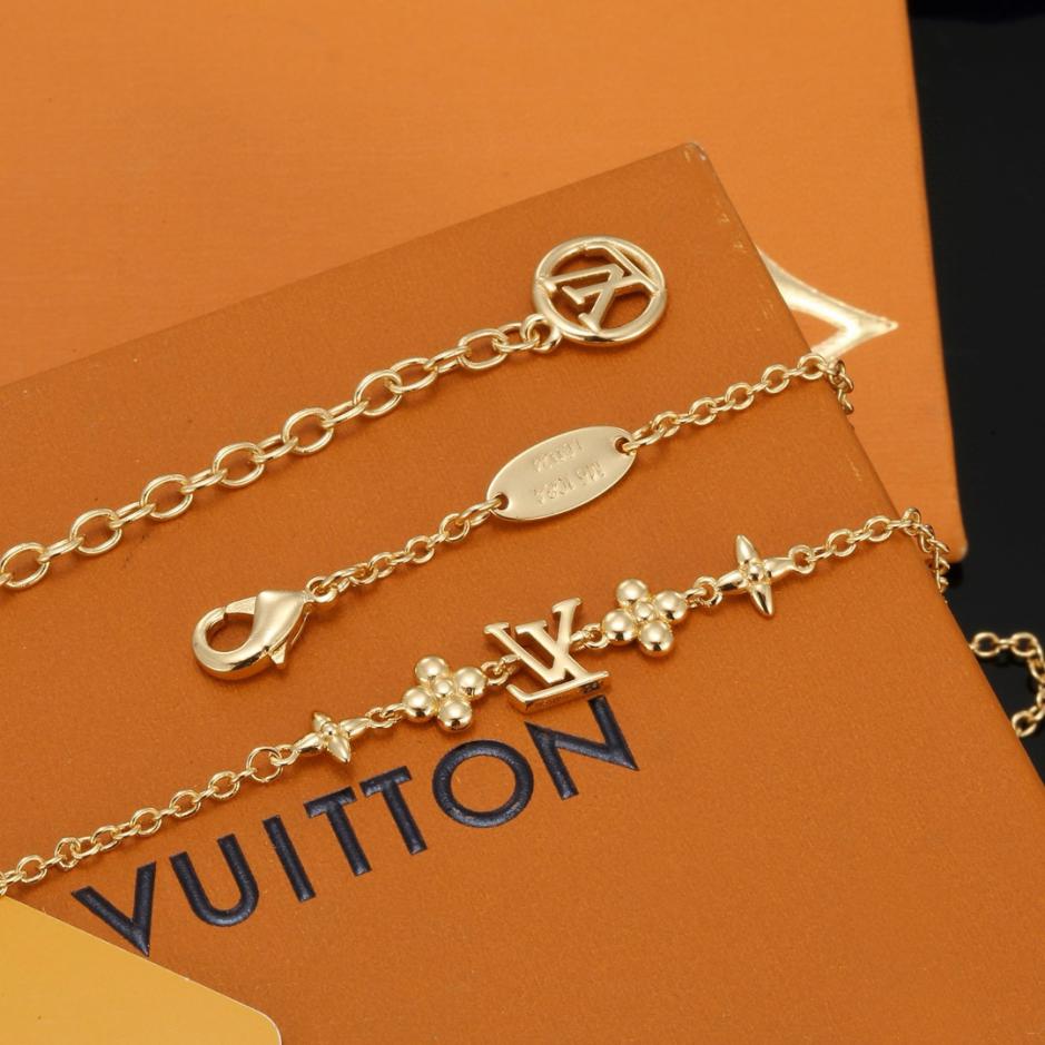 replica,repliche,fake,1:1,earrings,bracelet,ring,jewelry Collana con lettera Louis Vuitton (AC42) replica,repliche,fake,1:1,earrings,bracelet,ring,jewelry Collana con lettera Louis Vuitton (AC42)