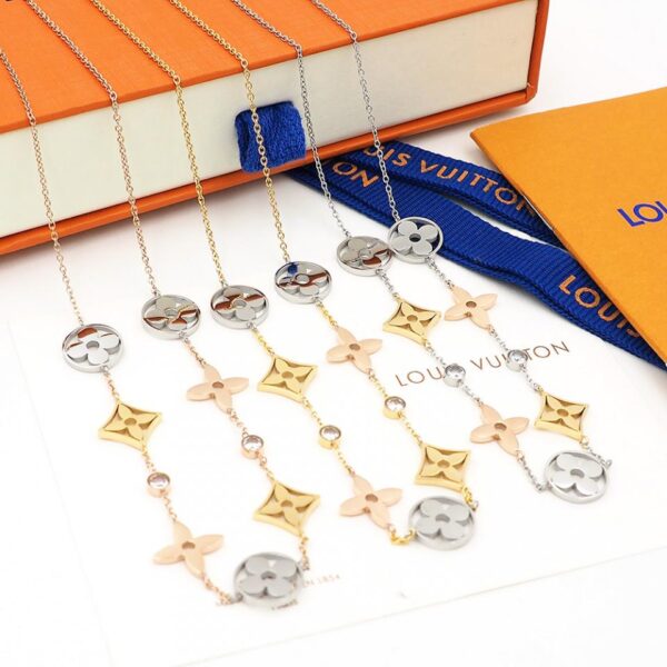 Collana Louis Vuitton con 7 fiori tricolori antichi (906F)