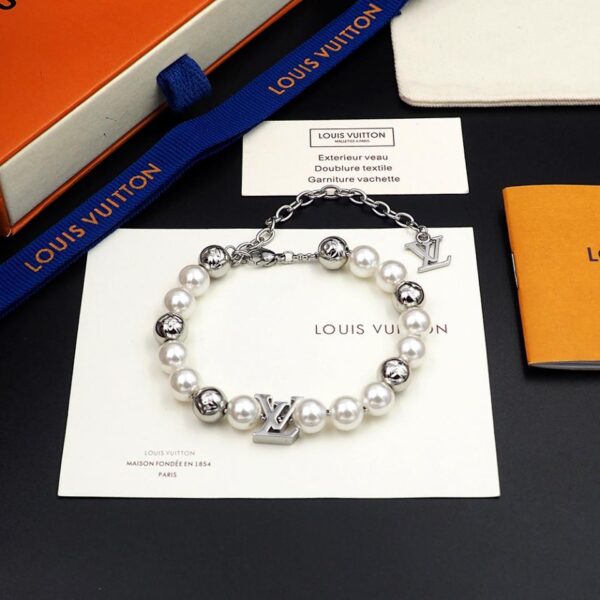 Bracciale Louis Vuitton con perle monogramma (F754)
