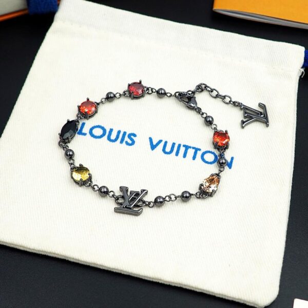 Bracciale Louis Vuitton con lettera color pistola e diamanti (5C42)