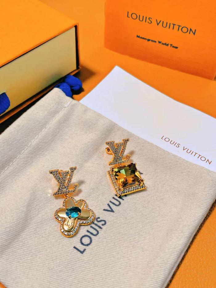 replica,repliche,fake,1:1,earrings,bracelet,ring,jewelry Orecchini Louis Vuitton con pietra del paradiso (784D) replica,repliche,fake,1:1,earrings,bracelet,ring,jewelry Orecchini Louis Vuitton con pietra del paradiso (784D)