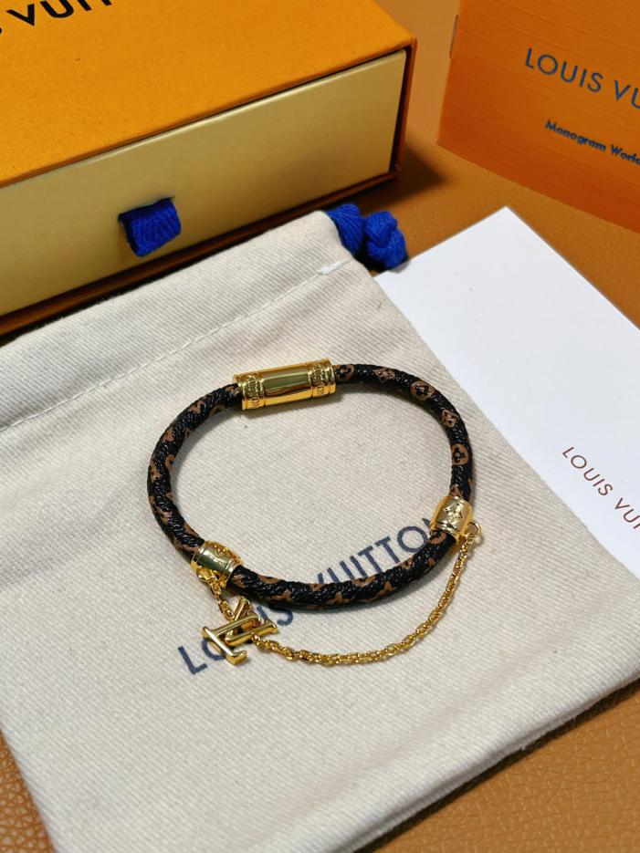 replica,repliche,fake,1:1,earrings,bracelet,ring,jewelry Bracciale Louis Vuitton Chain It (8CB4) replica,repliche,fake,1:1,earrings,bracelet,ring,jewelry Bracciale Louis Vuitton Chain It (8CB4)
