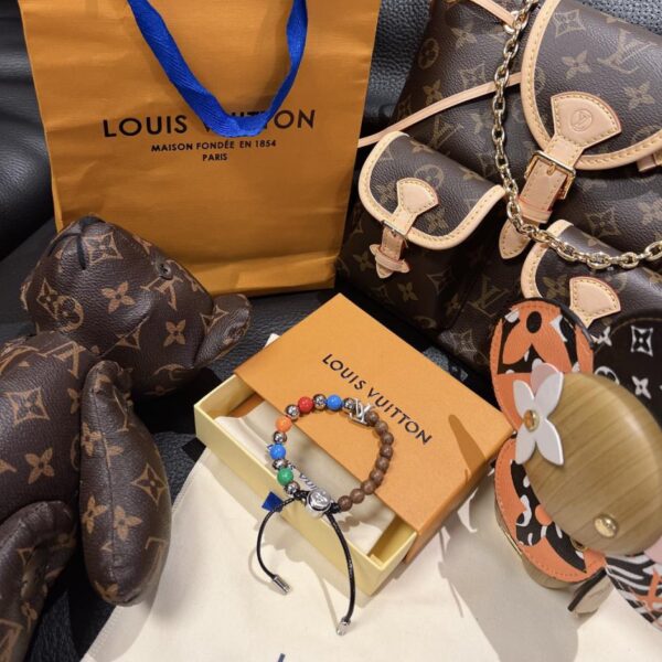 replica,repliche,fake,1:1,earrings,bracelet,ring,jewelry Bracciale Louis Vuitton con perline di colore superiore (BD20)